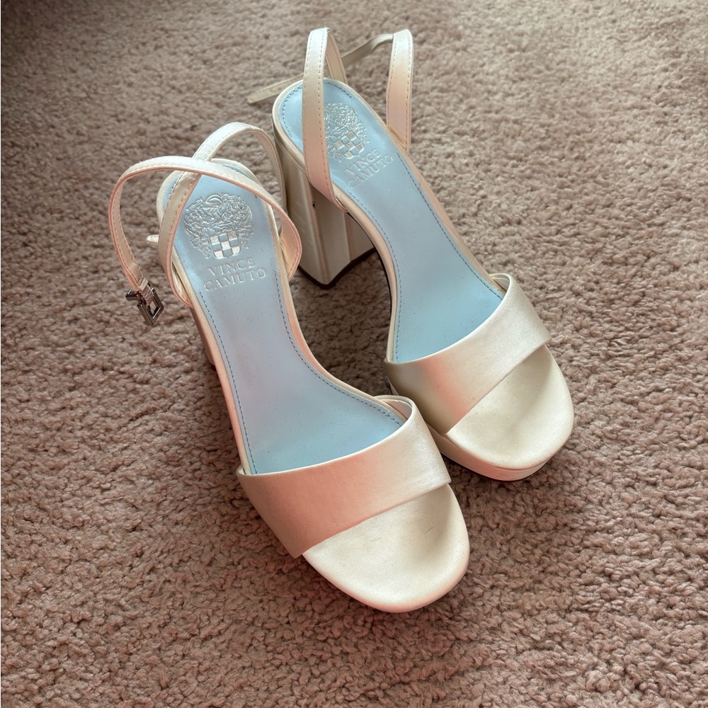 Vince Camuto Pendry heels size 6 WORN ONCE